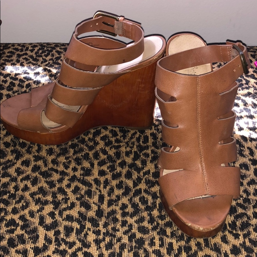 Lucky Brand Tan/Brown Leather Wedge Sandel, 7.5